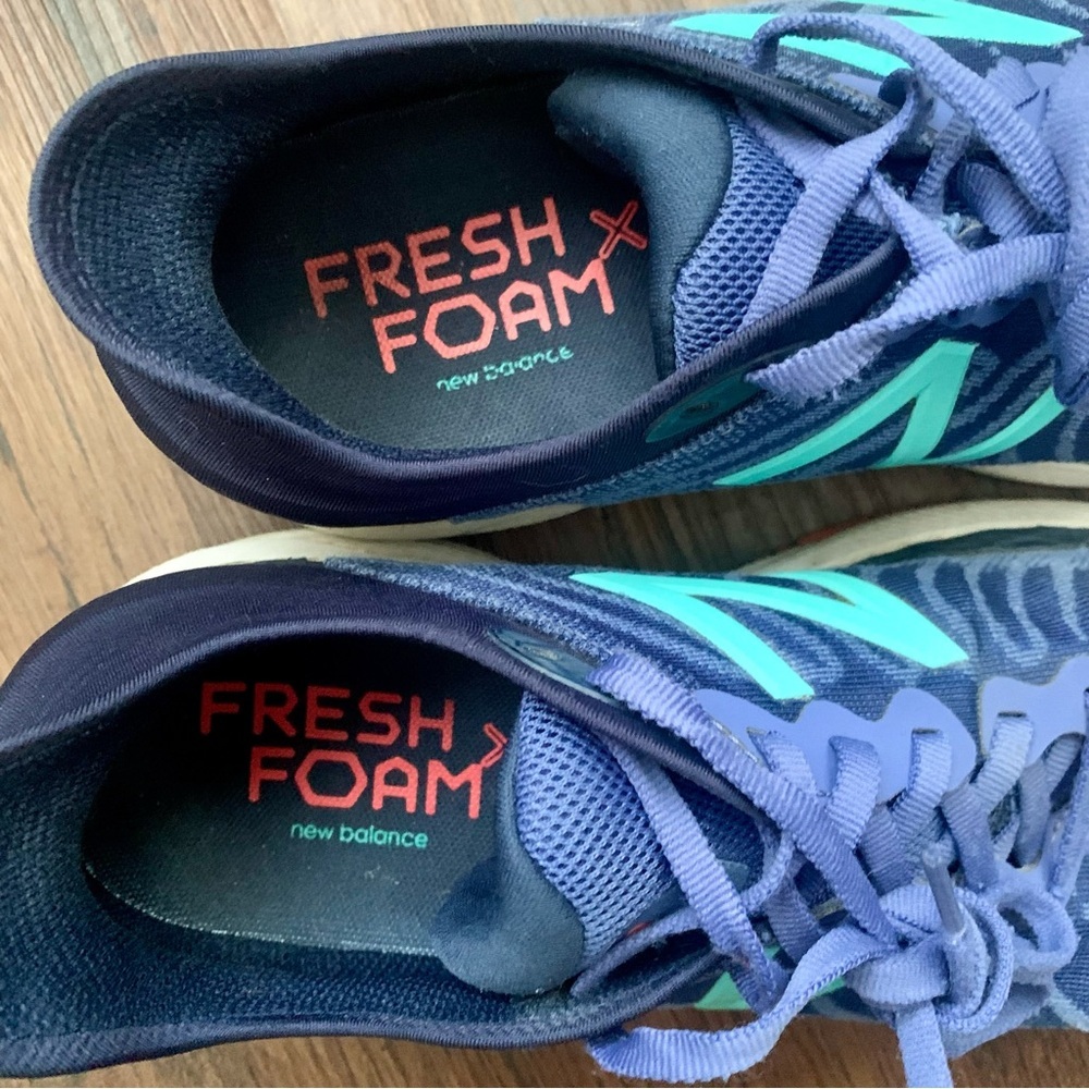 NEW BALANCE WOMEN'S FRESH FOAM 860V11 size 9 magnetic blue/natural indigo EUC - Picture 11 of 12